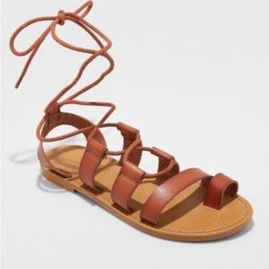 Universal Thread Brown Strappy Sandals Gladiator Women’s Size 7 Faux-Leather